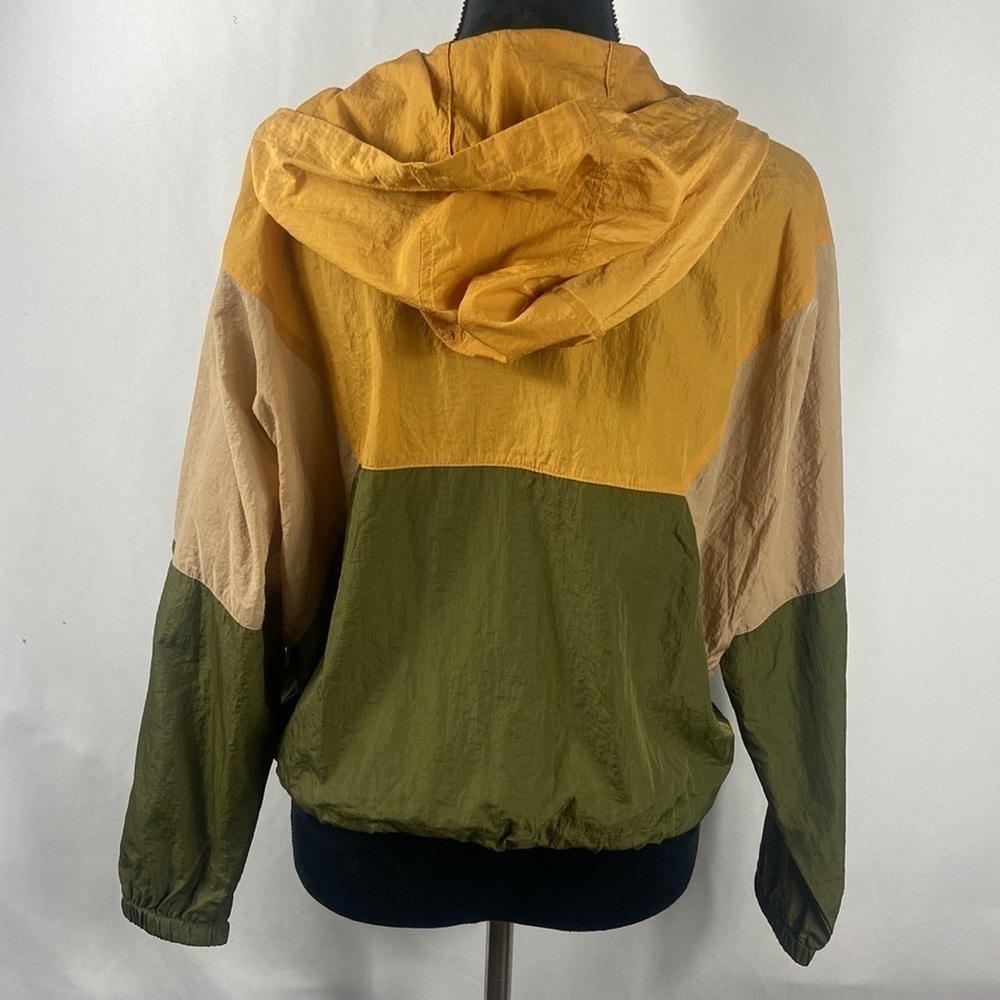 C’EST TOI Color Blocked Windbreaker with Kangaroo Pocket and Adjustable Hem - Picture 2 of 9